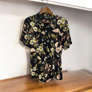 Vintage Y2K Karen Kane button up Floral‎ Blouse Top women’s size 6 made in USA